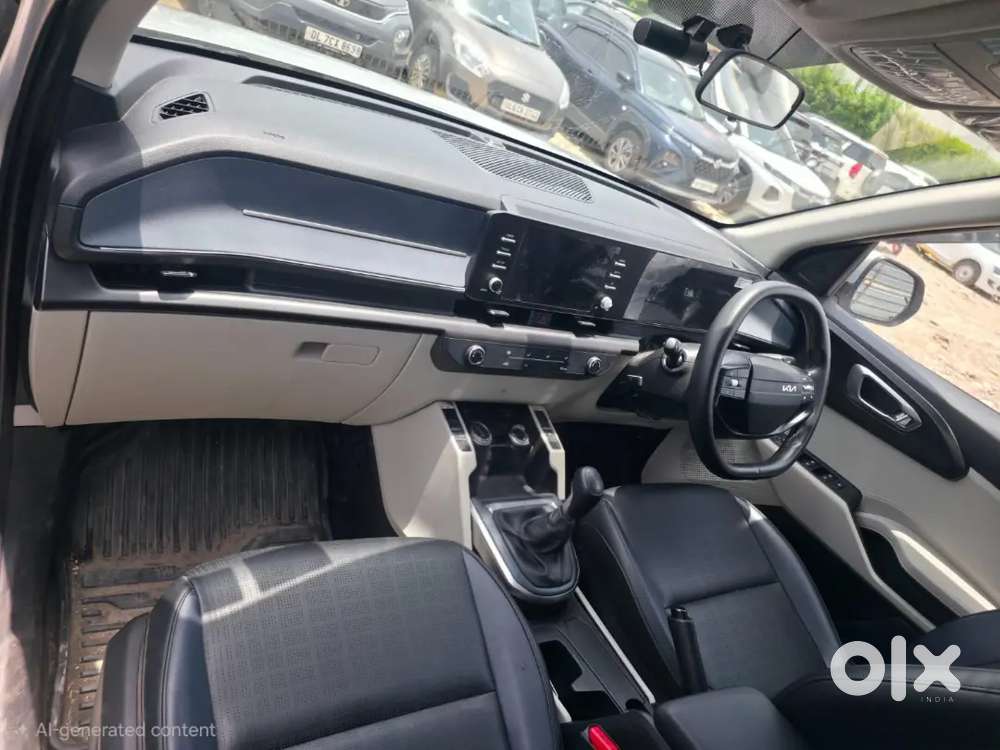 Kia Carens Clavis 2025 Petrol 4417 Km Driven