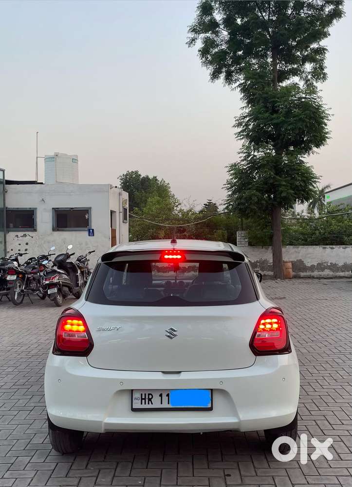 Maruti Suzuki Swift 1.2 Vxi (o), 2023, Petrol