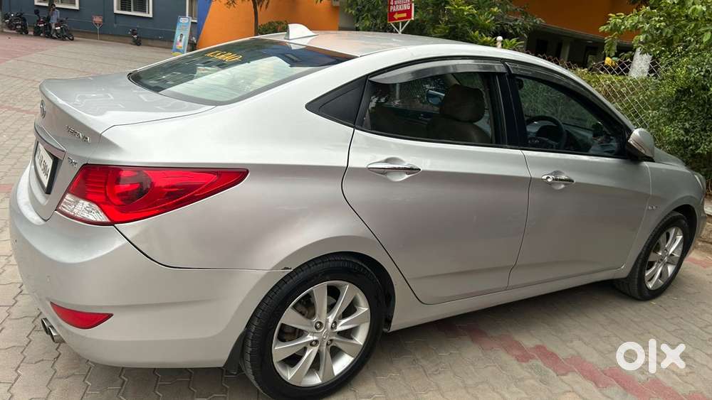 Hyundai Verna 2011 Second-owner Petrol