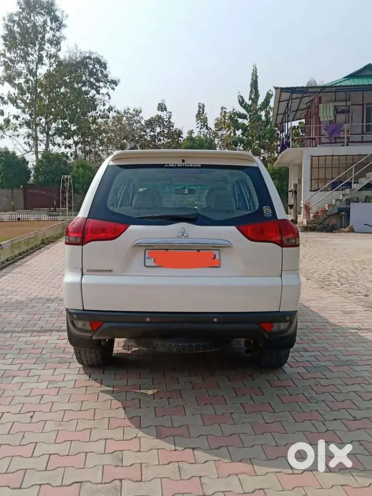 Urgently Selling Mitsubishi Pajero Sport 2016 Variant