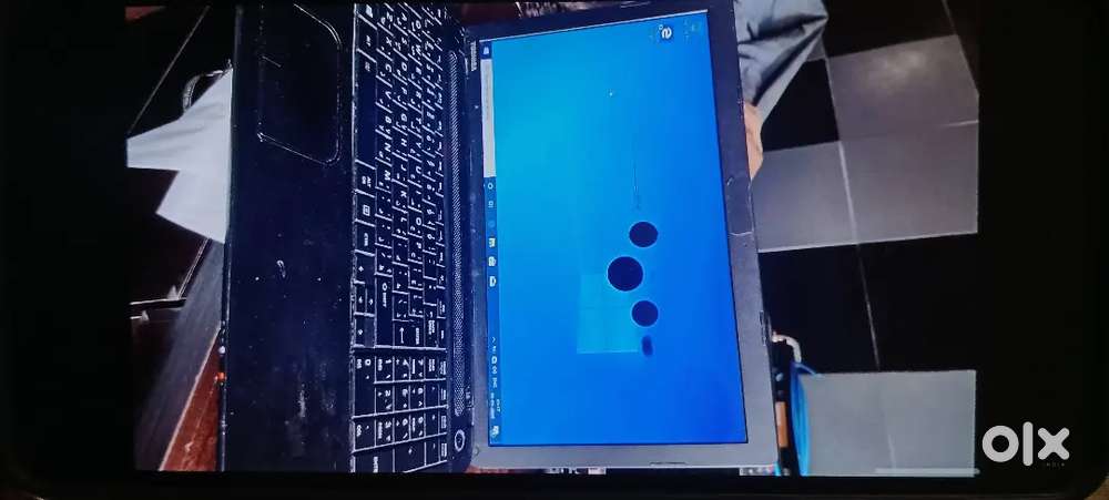 Thoshiba i5 4th gen 4 gb ram 750 gb hdd window s 10 good working