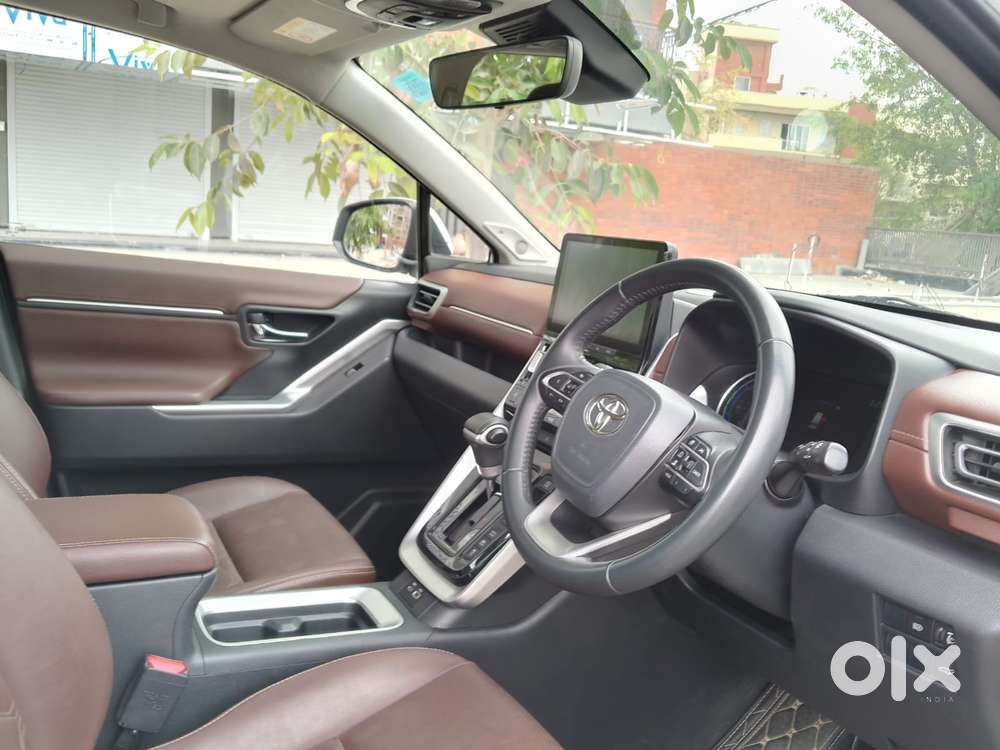 Toyota Innova Hycross 2.0 Zx Hybrid 7 Str, 2024, Diesel