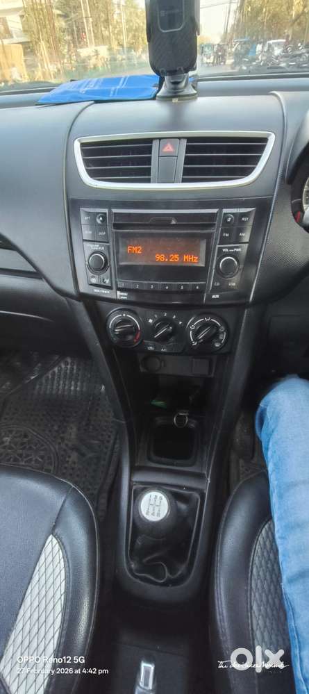Maruti Suzuki Swift Vxi Optional, 2015, Petrol