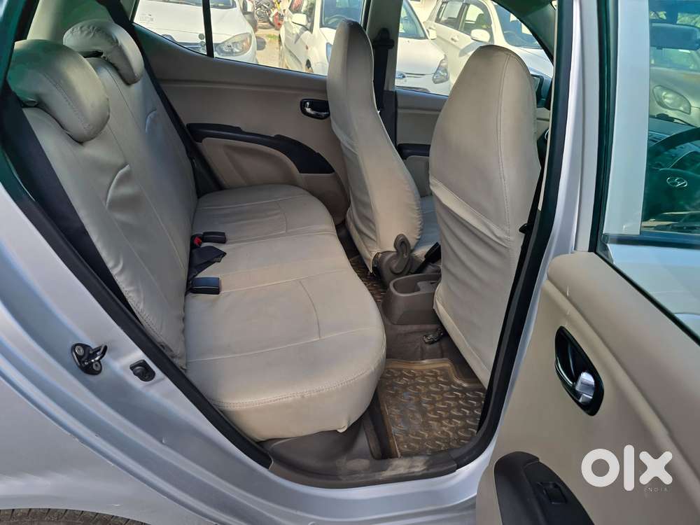 Hyundai I10 Sportz At, 2012, Petrol