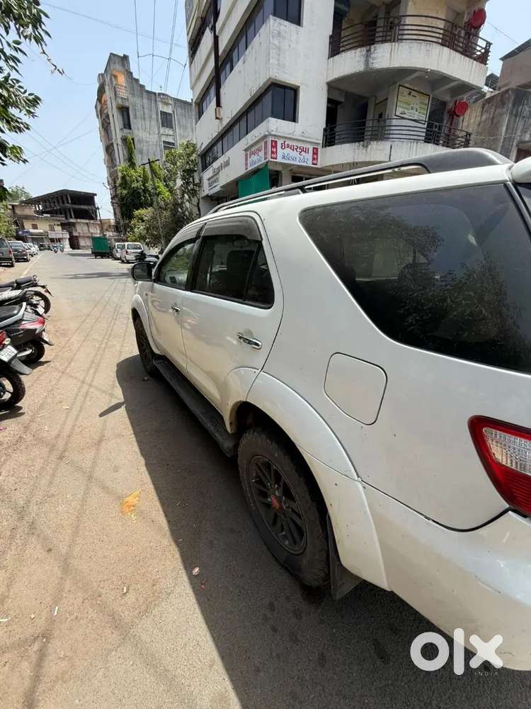 Toyota Fortuner 2011 Diesel Well Maintained