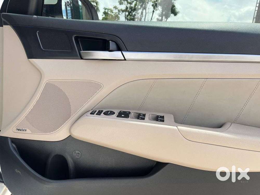 Hyundai Elantra Crdi Leather, 2021, Diesel