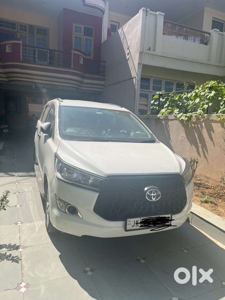 Toyota Innova Crysta 2017 Diesel Well Maintained