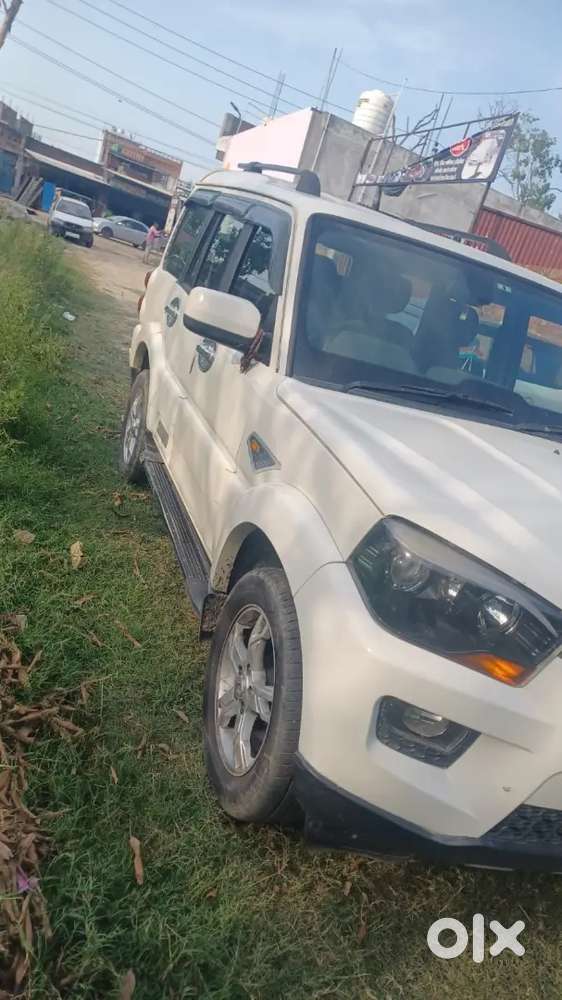 Mahindra Scorpio 2017 Diesel 140000 Km Driven Urgent Sell