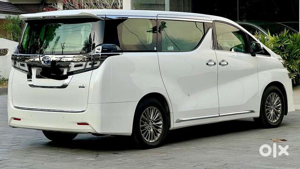 Toyota Vellfire 2.5 Hybrid, 2021, Petrol