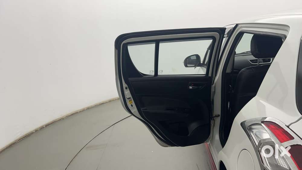 Maruti Suzuki Swift Vvt Vxi, 2016, Petrol