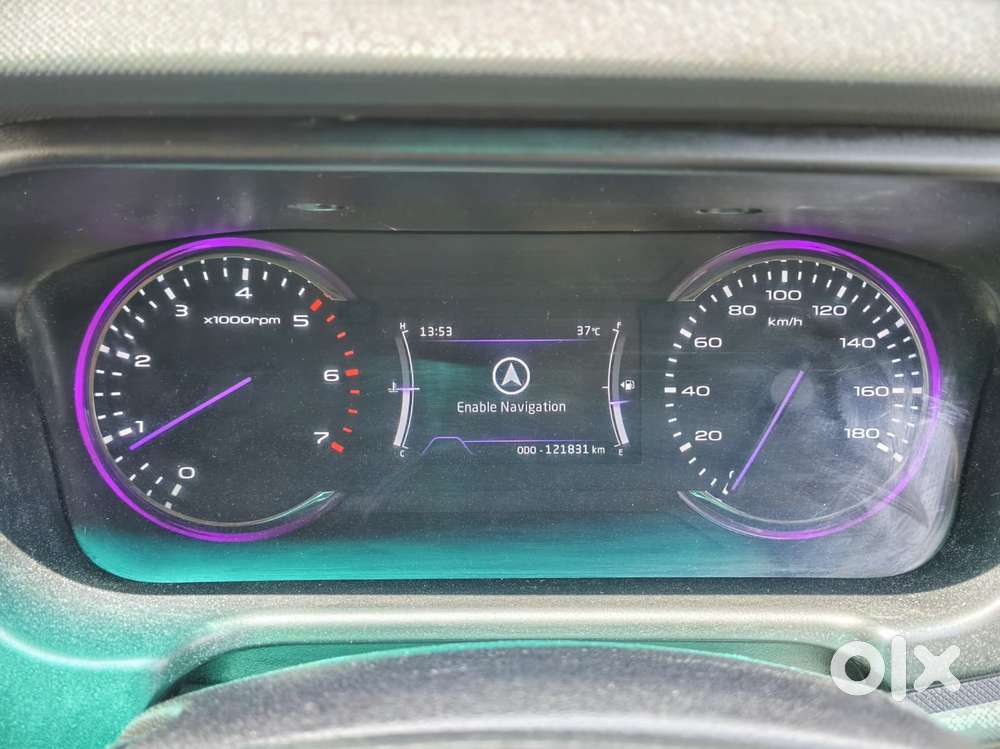 Mahindra Marazzo M6 8str, 2019, Diesel