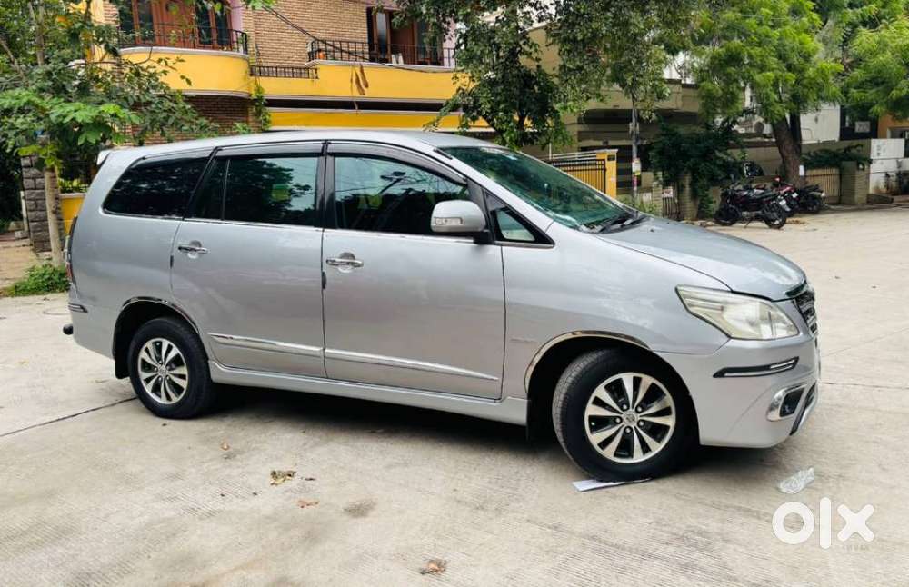 Toyota Innova 2.5 V 8 Str, 2015, Diesel