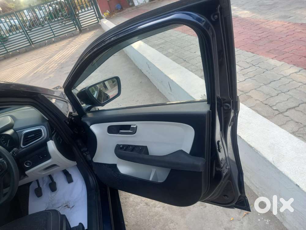 Tata Altroz Xz, 2024, Petrol