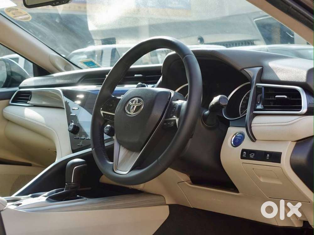 Toyota Camry 2.5 Hybrid, 2019, Petrol