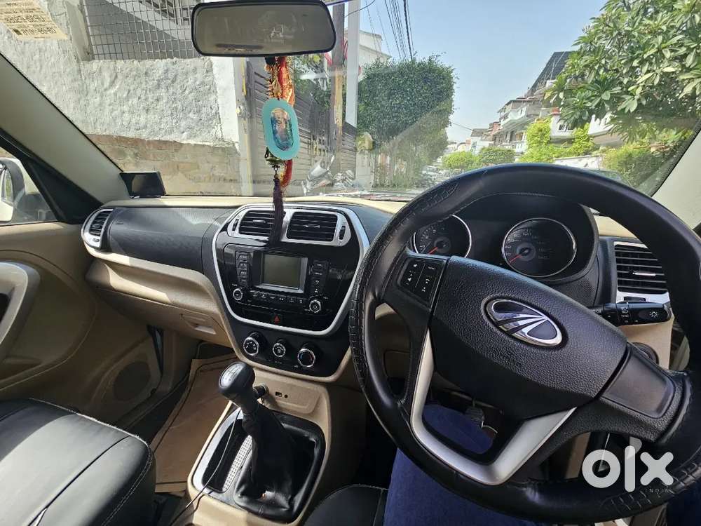 Mahindra Tuv 300 2016 Diesel 57600 Km Driven