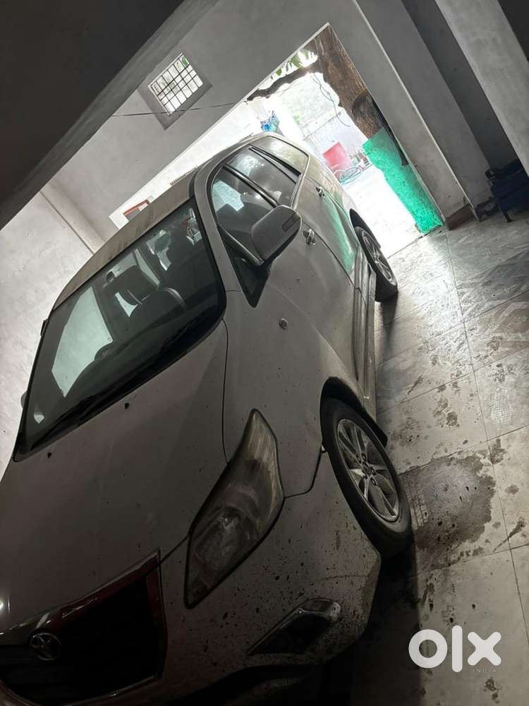 Toyota Innova 2014 Diesel Well Maintained