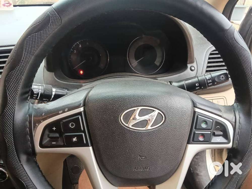 Hyundai Fluidic Verna 2011