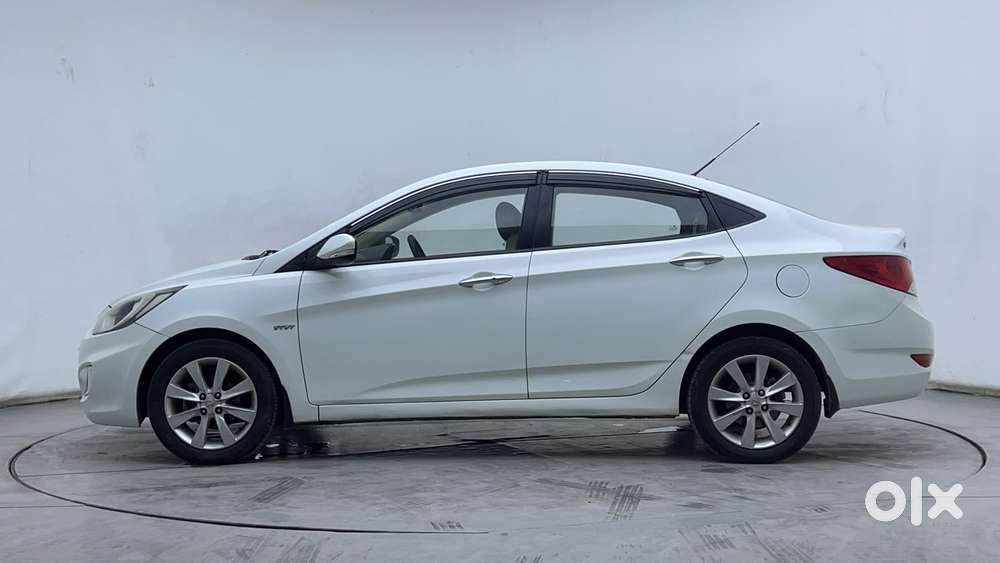 Hyundai Verna Fluidic 1.6 Vtvt Sx Automatic, 2012, Petrol