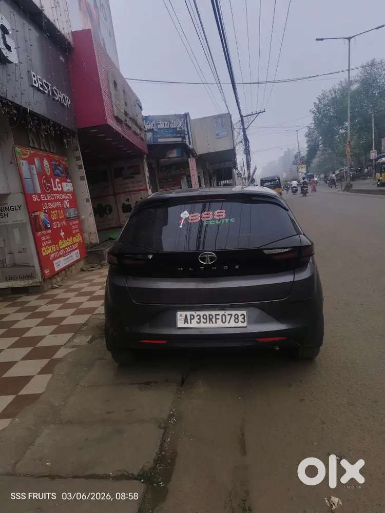 Tata Altroz Ev 2022 Petrol Well Maintained