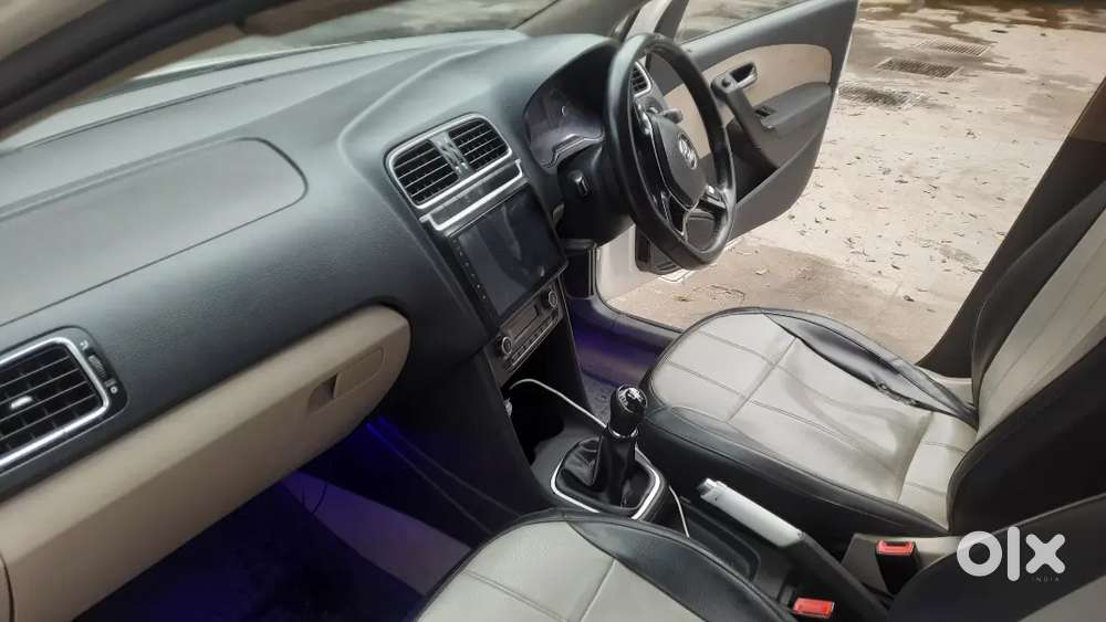 Polo  Full Option Middle   2 Key  New Insurance