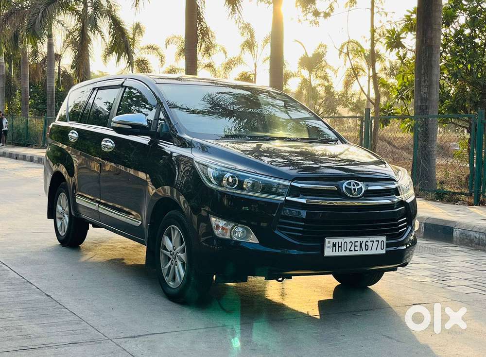 Toyota Innova Crysta 2.8 Zx At 7 Seater, 2017, Diesel