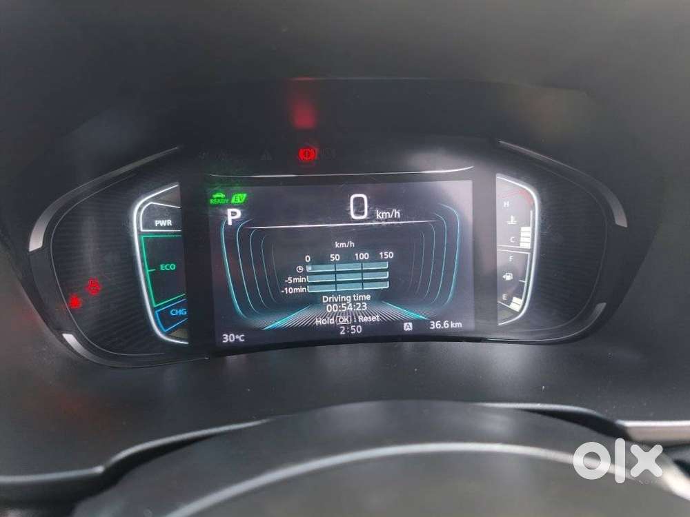 Maruti Suzuki Grand Vitara 1.5 Zeta Plus Dual Tone Intelligent Hybri..