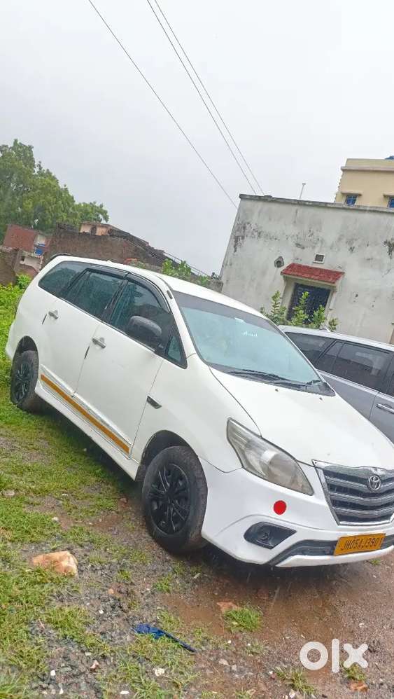 Toyota Innova 2011