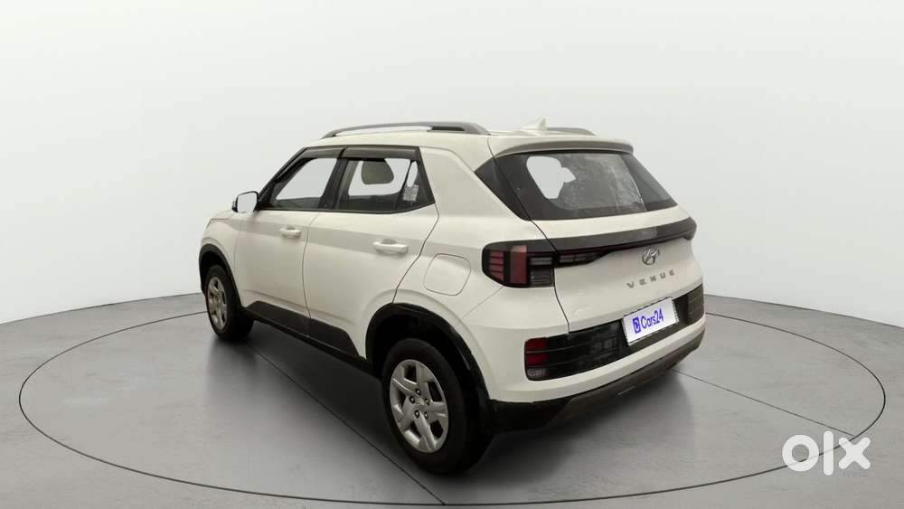 Hyundai Venue 1.2 S (o), 2022, Petrol