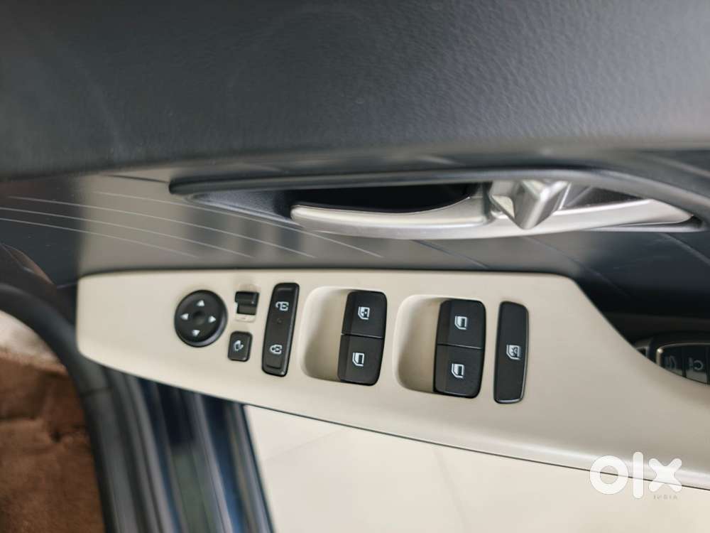Hyundai Verna Sx (o) 1.5 Vtvt Ivt [2023 - 2026], 2023, Petrol