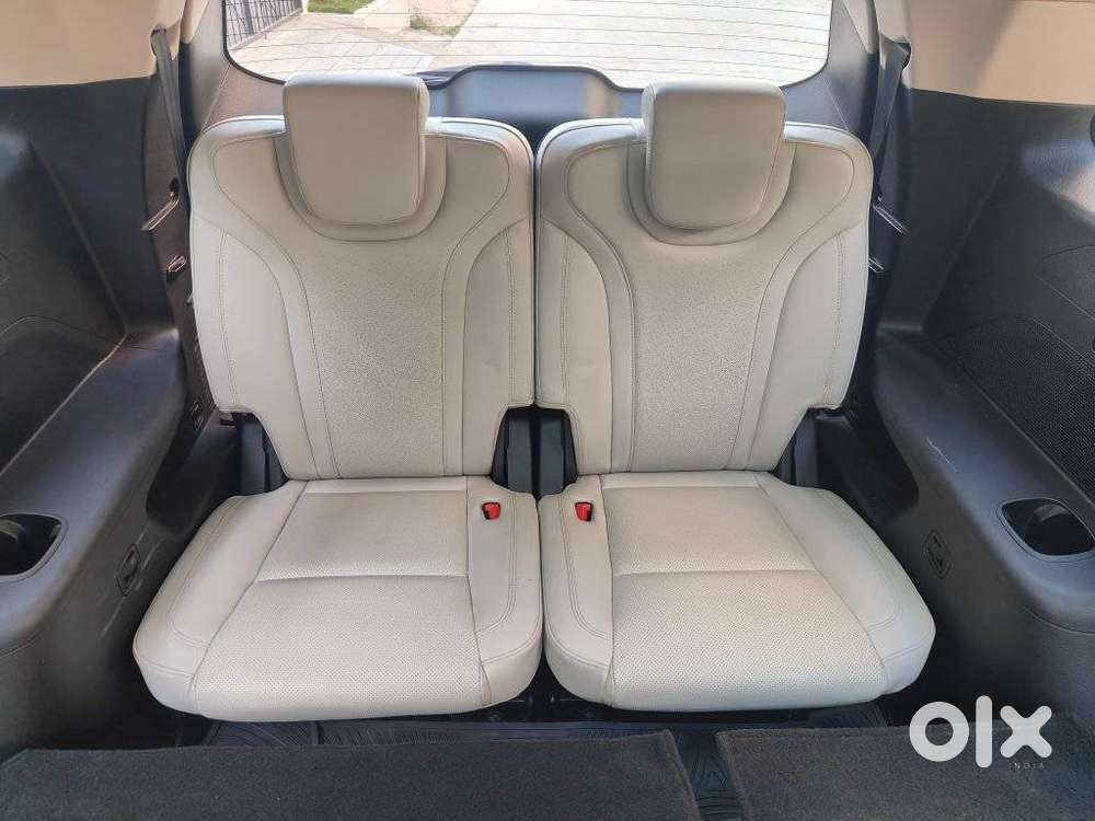 Mahindra Xuv700 2.2 Ax 7 Diesel At Str, 2022, Diesel