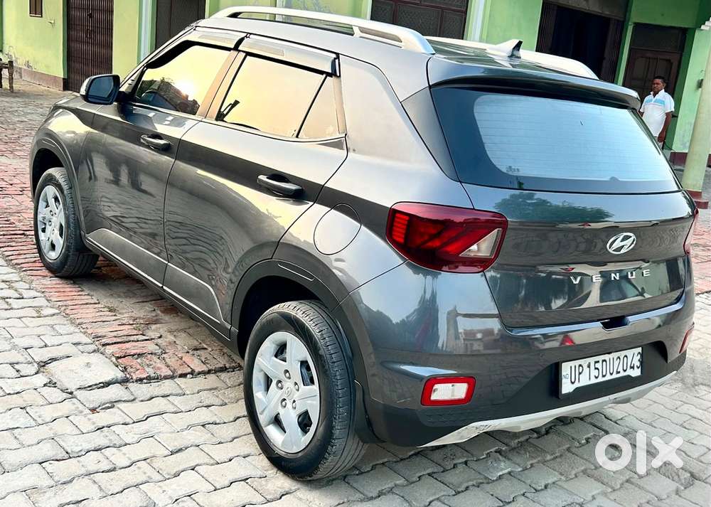 Hyundai Venue Petrol 2022