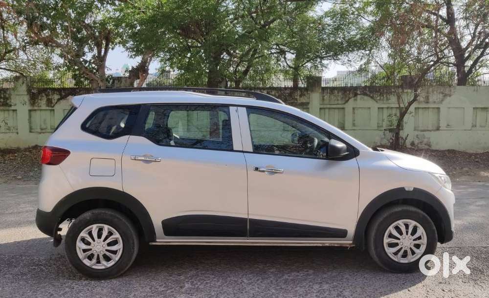 Renault Triber Rxl, 2022, Petrol