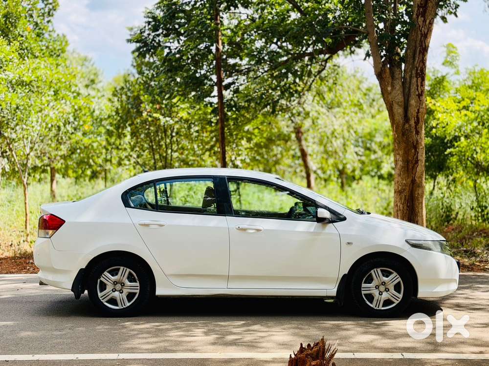 Honda City (petrol) 2011/2nd Owner Only 63k Kms Driven