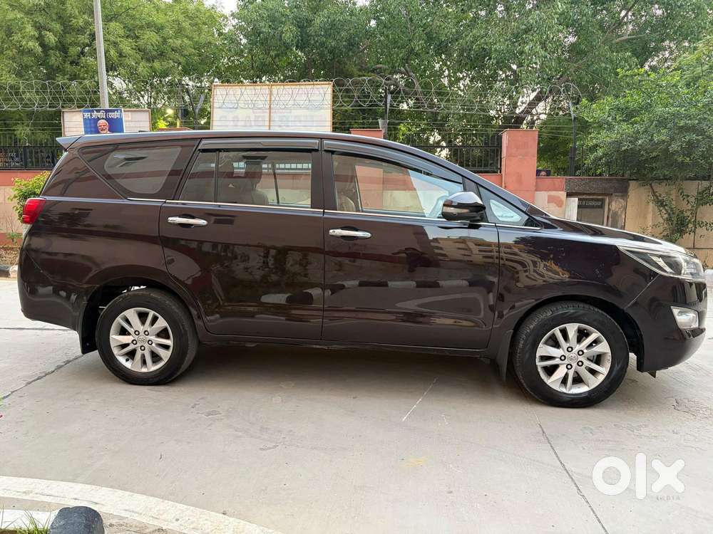 Toyota Innova Crysta 2.4 V 8 Str, 2018, Diesel