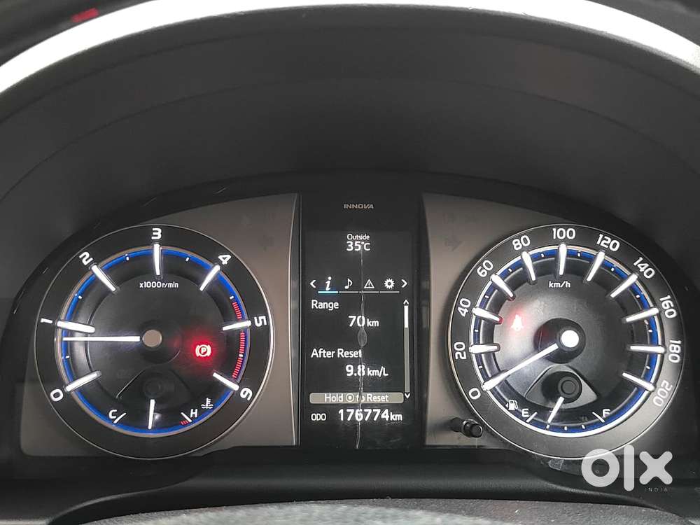 Toyota Innova Crysta 2.4 V, 2017, Diesel