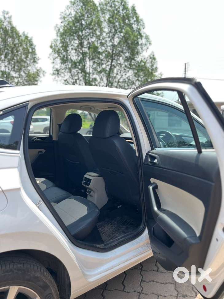 Skoda Slavia 1.0 Tsi Style At, 2024, Petrol