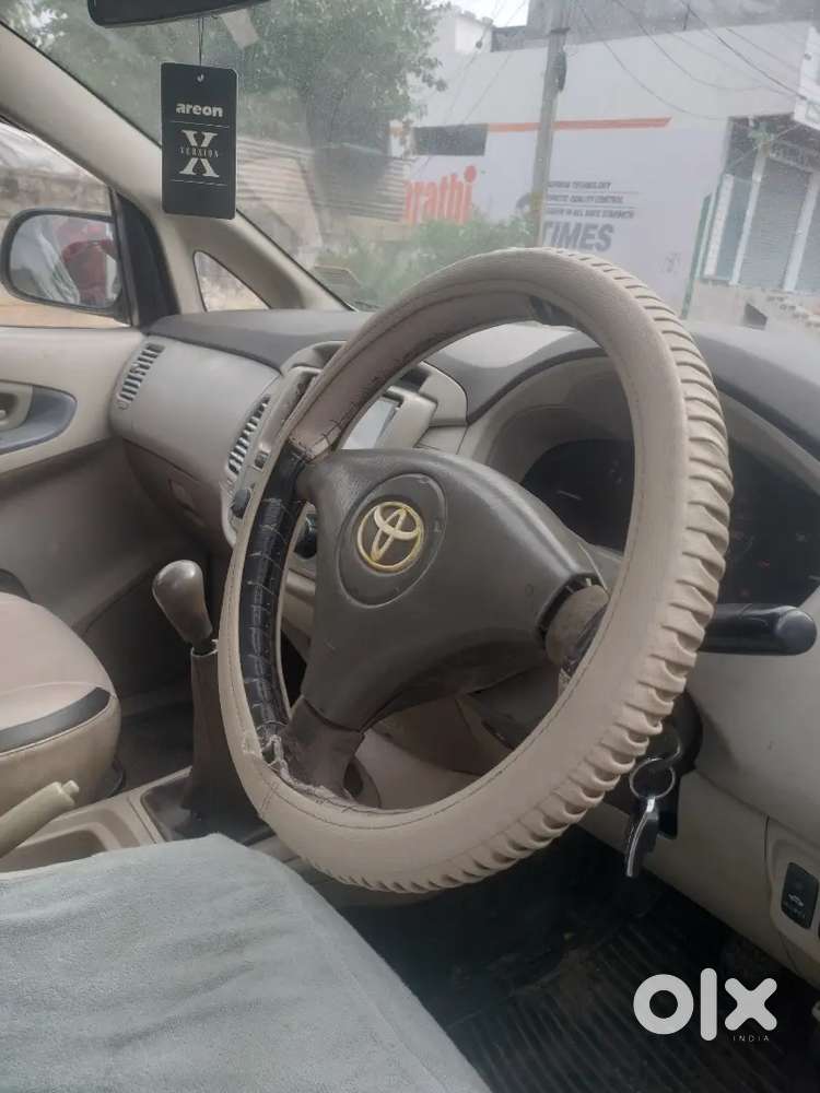 Toyota Innova Diesel 2011