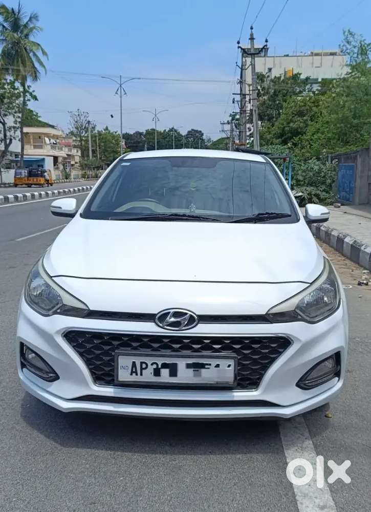 Hundai 120 Sportz Plus Vtvt