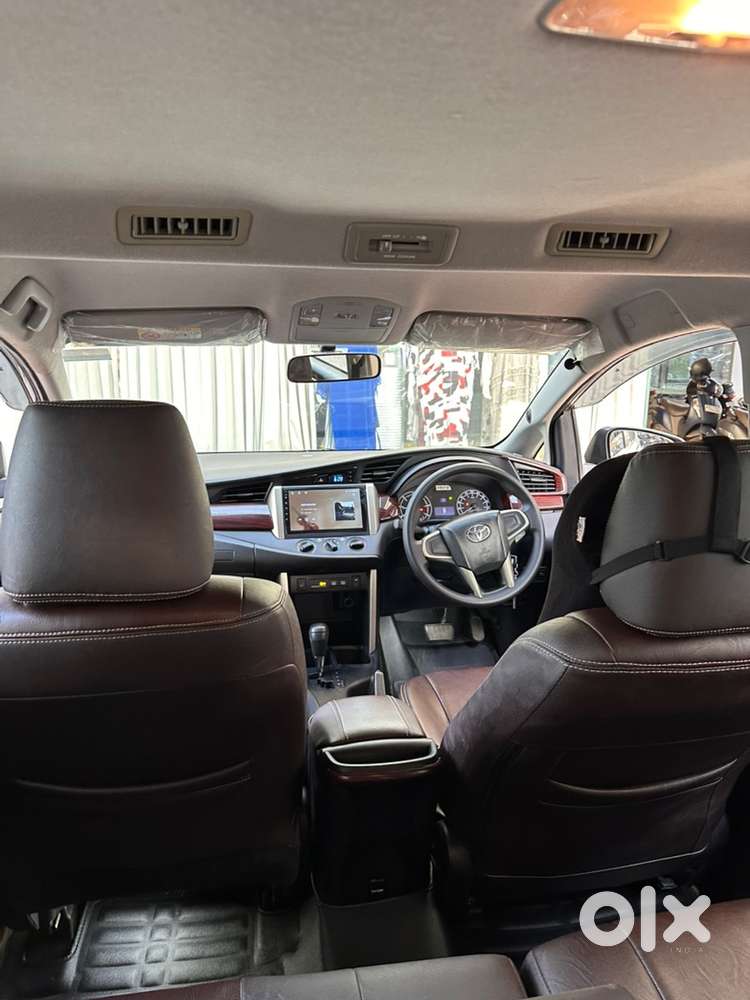 Innova Crysta 2.8 G Diesel Automatic