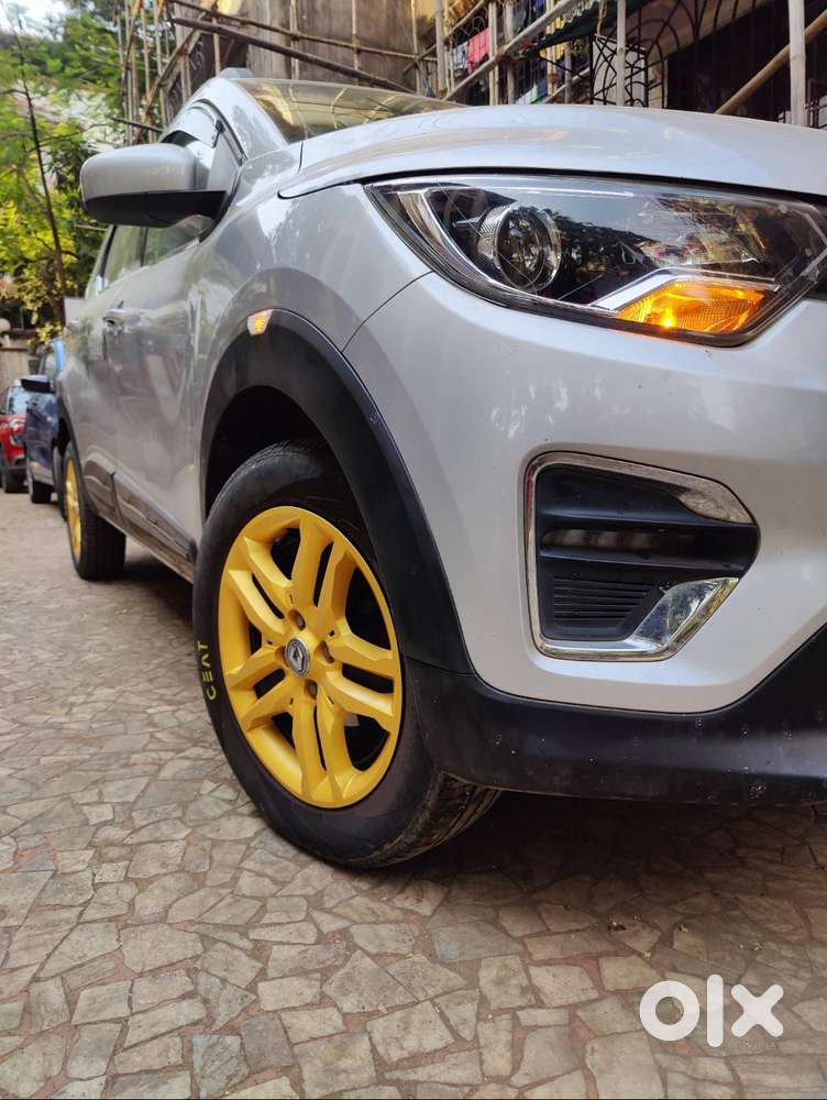 Renault Triber Rxz Amt Top Model