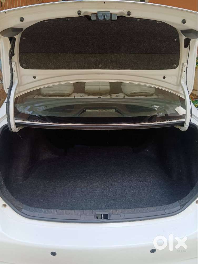 Toyota Corolla Altis