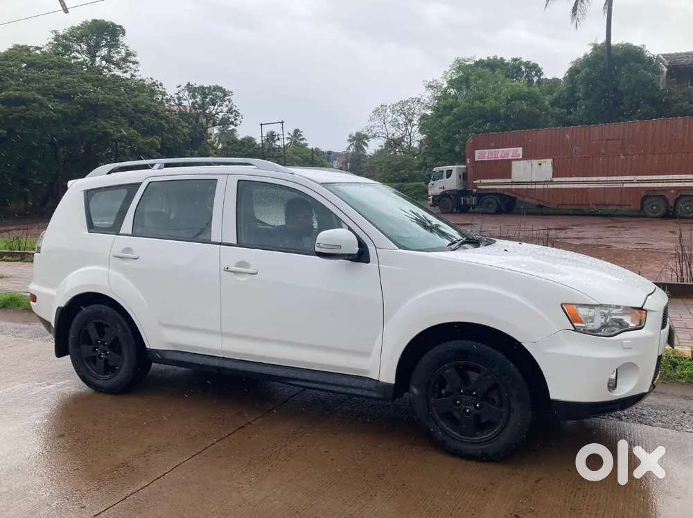 Mitsubishi Outlander 2011 Petrol