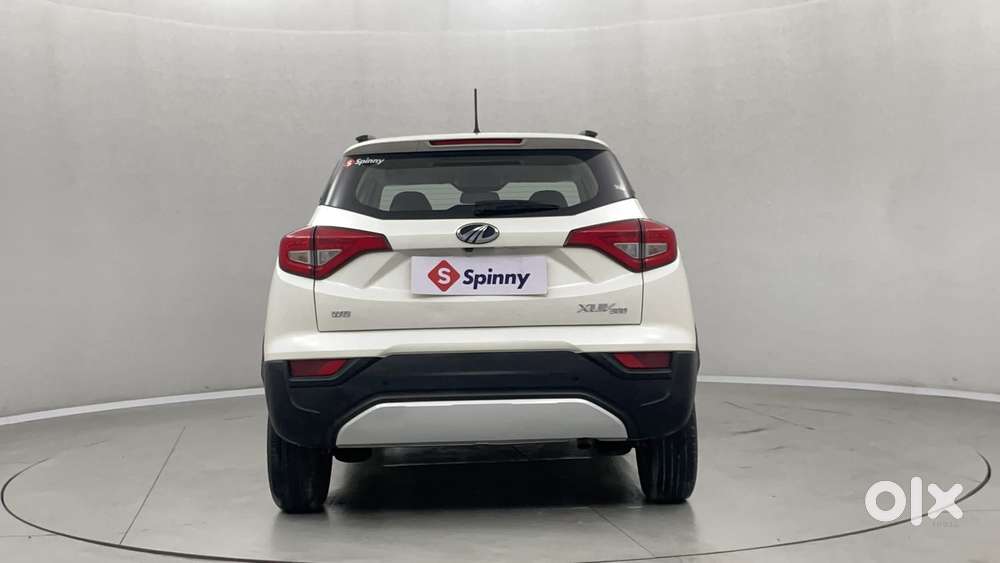 Mahindra Xuv300 W8, 2022, Petrol