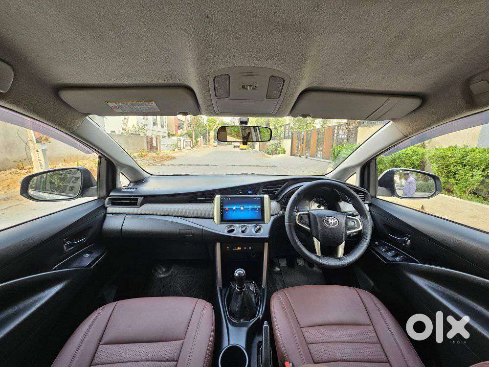 Toyota Innova Crysta 2.4 G Mt 7 Str, 2017, Diesel