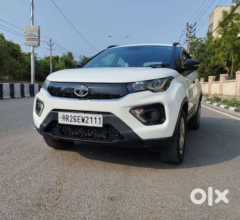 Tata Nexon 1.2 Revotron Xma Amt (s), 2022, Petrol