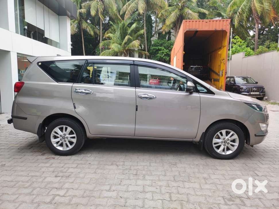 Toyota Innova Crysta 2.4 V 7 Str, 2017, Diesel