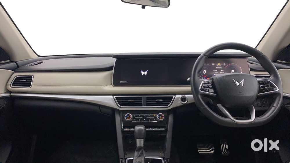 Mahindra Xuv700 2.0 Ax 7 Petrol At Luxury Pack Str, 2023, Petrol