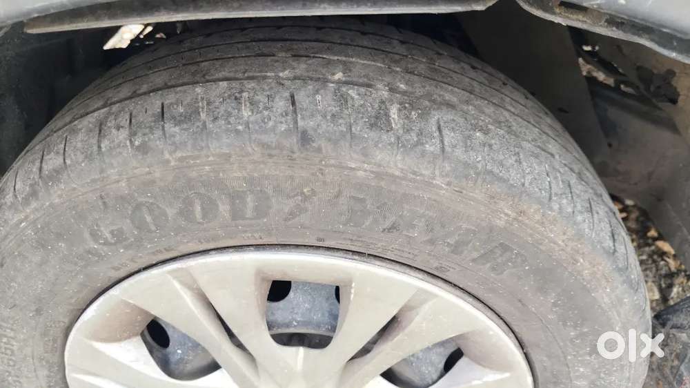 Toyota Innova 2011  Good Condition 3 Months Life 4 Months Insurance