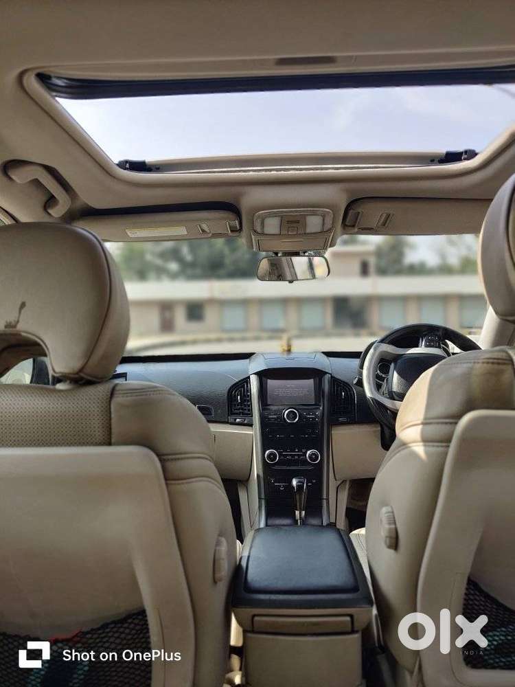 Mahindra Xuv500 At W10 Fwd, 2016, Diesel