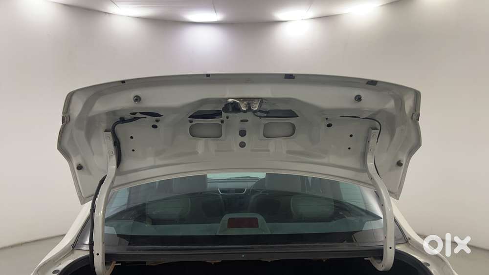 Maruti Suzuki Swift Dzire Amt Zdi, 2016, Diesel